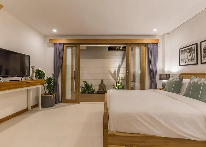 5 Bedrooms 400m Berawa 12m Pool ! Сasa de vacaciones