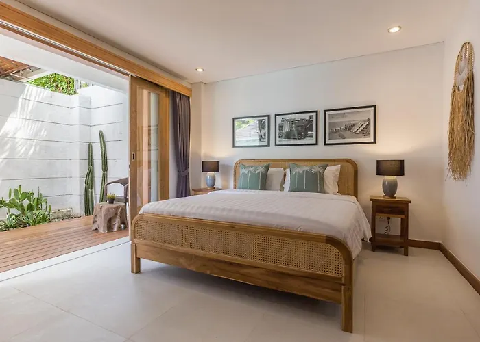 Сasa de vacaciones 5 Bedrooms 400m Berawa 12m Pool ! *