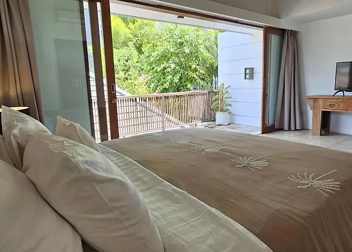 5 Bedrooms 400m Berawa 12m Pool !