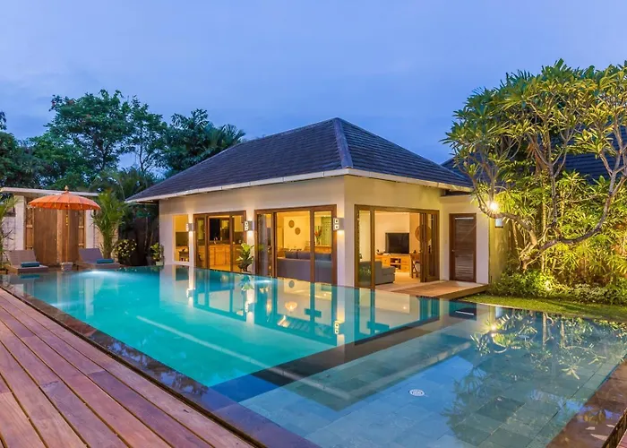5 Bedrooms 400m Berawa 12m Pool ! 度假居 *