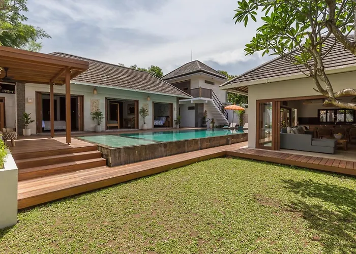 5 Bedrooms 400m Berawa 12m Pool ! 度假居 坎古